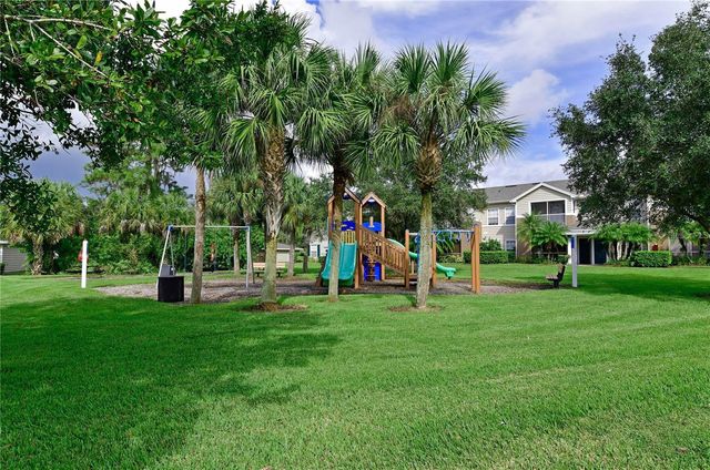 7417 VISTA WAY 208, Lakewood Ranch, FL 34202