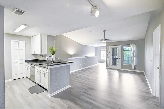 7417 VISTA WAY 208, Lakewood Ranch, FL 34202