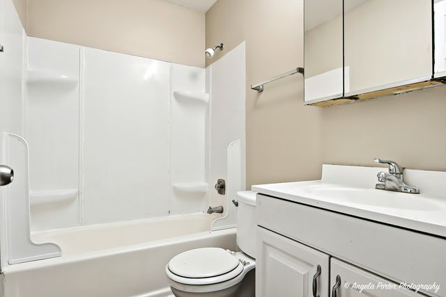 1313 CHEROKEE Drive, Round Lake Beach, IL 60073