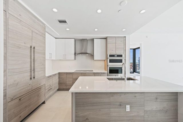 301 1ST STREET S 1704, St Petersburg, FL 33701