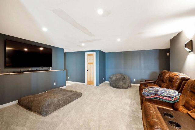 1129 Ballweg Lane, Waunakee, WI 53597