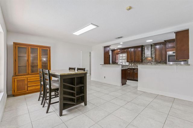 1135 E STATE ROAD 46, Geneva, FL 32732