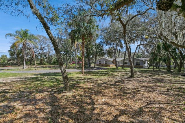 1135 E STATE ROAD 46, Geneva, FL 32732