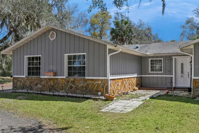 1135 E STATE ROAD 46, Geneva, FL 32732