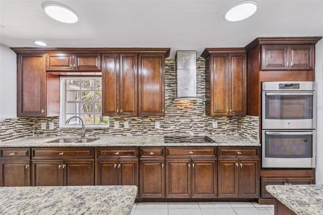 1135 E STATE ROAD 46, Geneva, FL 32732