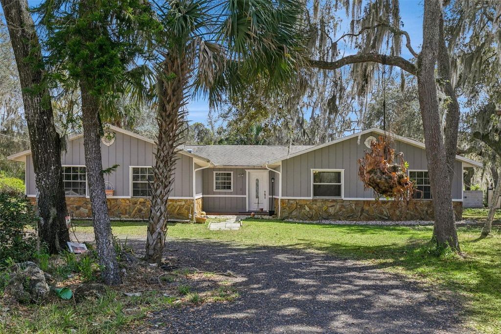 1135 E STATE ROAD 46, Geneva, FL 32732