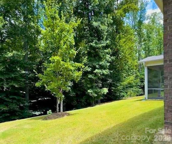 2044 Sweet William Drive, Harrisburg, NC 28075