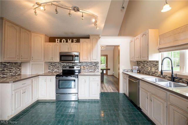 4534 Cobblestone Trail, Ravenna, OH 44266