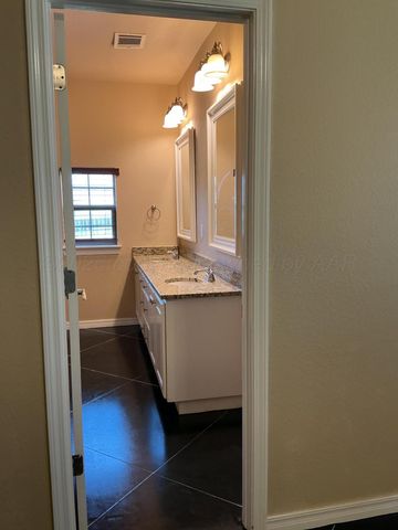 9304 Heritage Hills Parkway, Amarillo, TX 79119