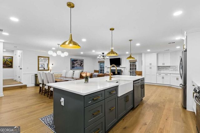 2658 Chimney Springs Drive, Marietta, GA 30062