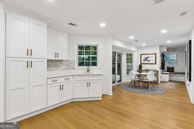 2658 Chimney Springs Drive, Marietta, GA 30062