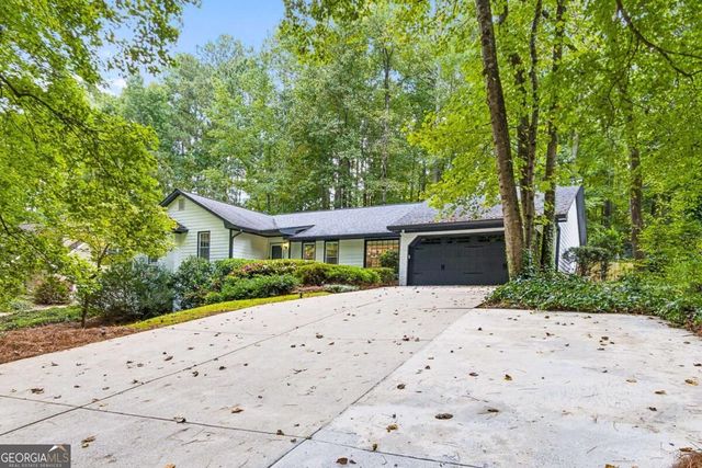 2658 Chimney Springs Drive, Marietta, GA 30062