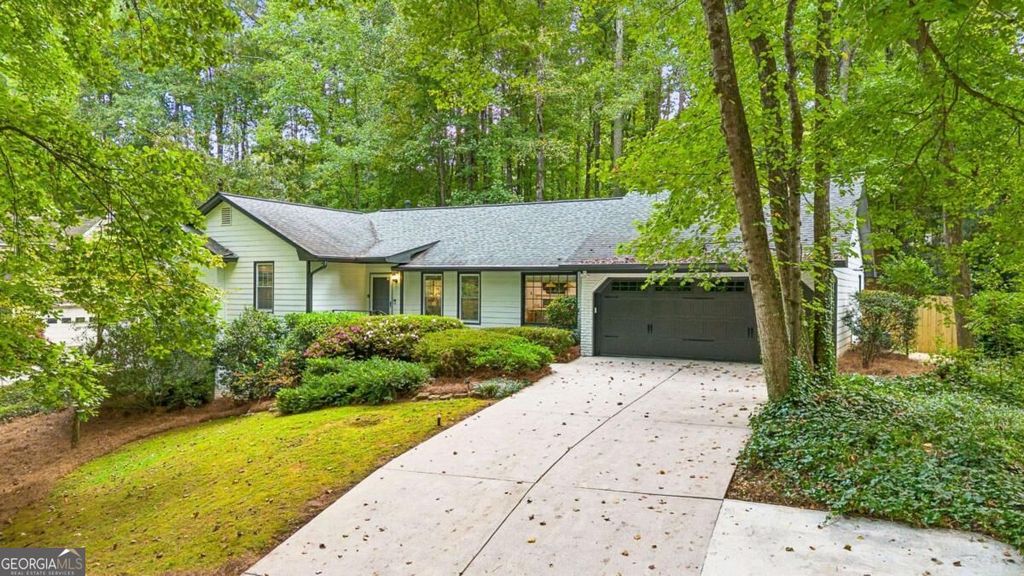 2658 Chimney Springs Drive, Marietta, GA 30062