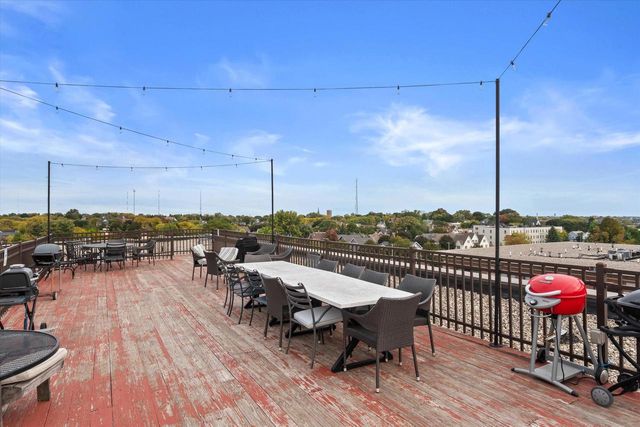 234 E Reservoir AVENUE #304, Milwaukee, WI 53212