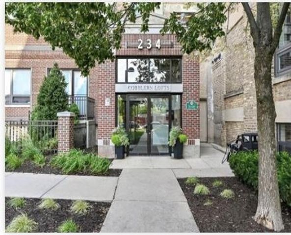 234 E Reservoir AVENUE #304, Milwaukee, WI 53212