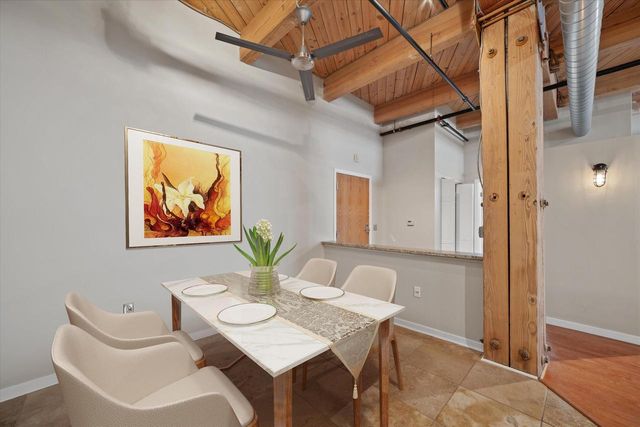 234 E Reservoir AVENUE #304, Milwaukee, WI 53212