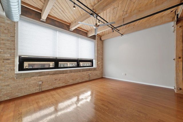 234 E Reservoir AVENUE #304, Milwaukee, WI 53212