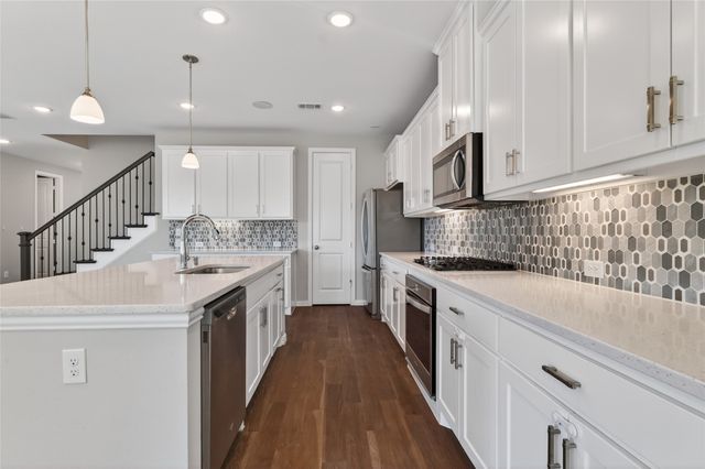 3900 Morel Drive, Lewisville, TX 75056