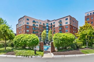 175 Cottage St 504, Chelsea, MA 02150