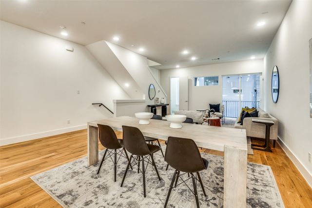 426 W 9th Street 105, Dallas, TX 75208