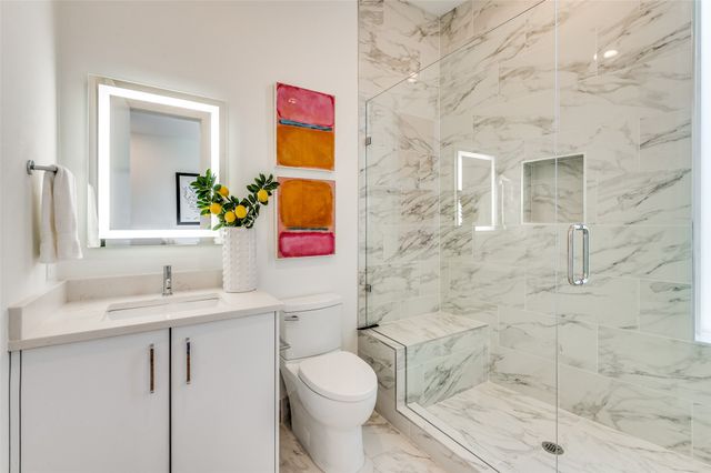 426 W 9th Street 105, Dallas, TX 75208
