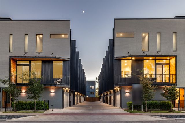 426 W 9th Street 105, Dallas, TX 75208