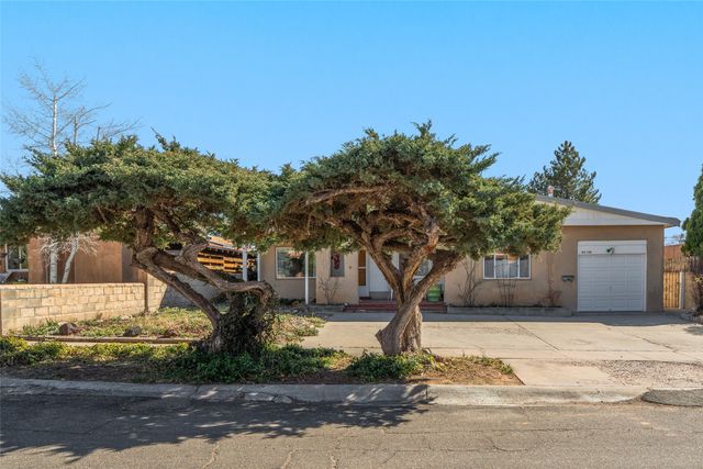 1814 Tewa, Santa Fe, NM 87505