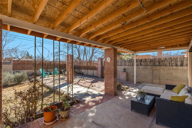 1814 Tewa, Santa Fe, NM 87505
