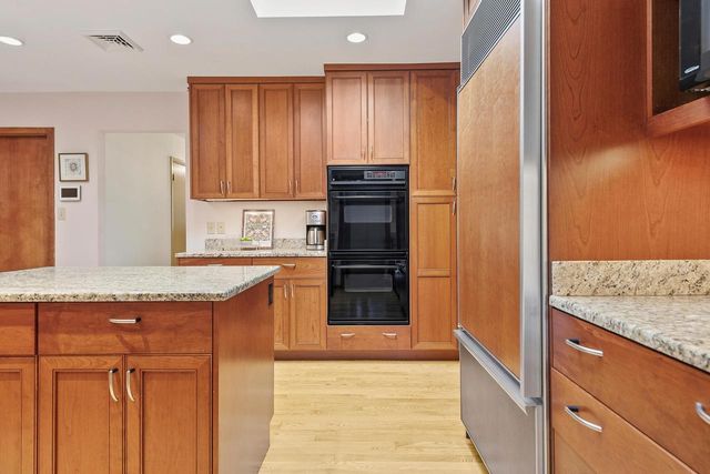 2336 W Green Tree ROAD, Milwaukee, WI 53209