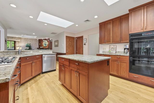2336 W Green Tree ROAD, Milwaukee, WI 53209