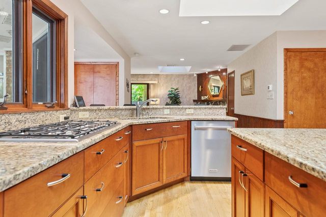 2336 W Green Tree ROAD, Milwaukee, WI 53209