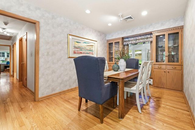 2336 W Green Tree ROAD, Milwaukee, WI 53209