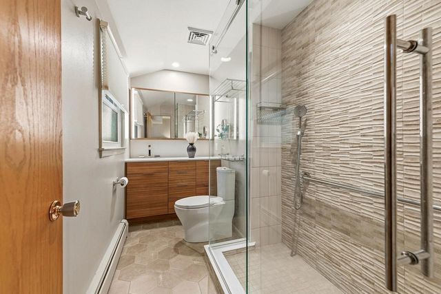 2336 W Green Tree ROAD, Milwaukee, WI 53209