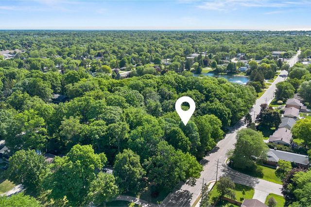2336 W Green Tree ROAD, Milwaukee, WI 53209