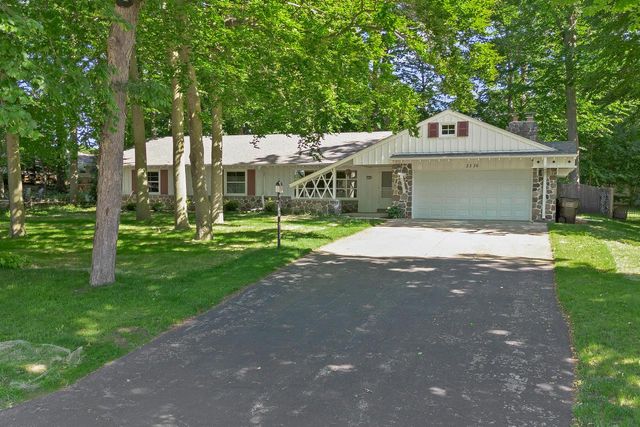 2336 W Green Tree ROAD, Milwaukee, WI 53209