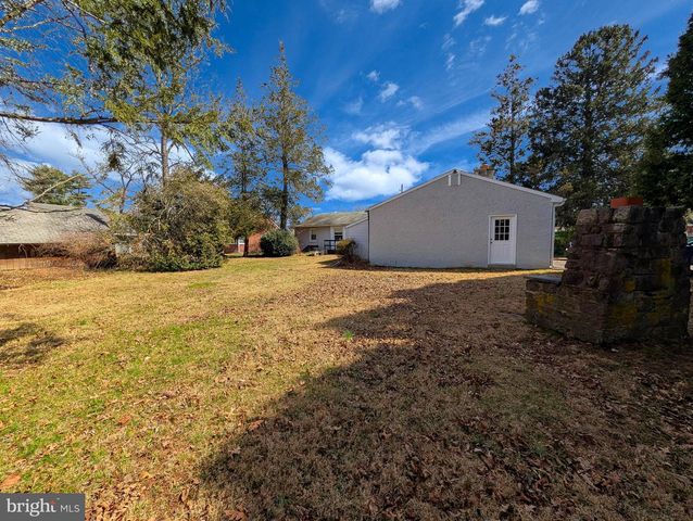 163 PENNSYLVANIA AVE, Chalfont, PA 18914