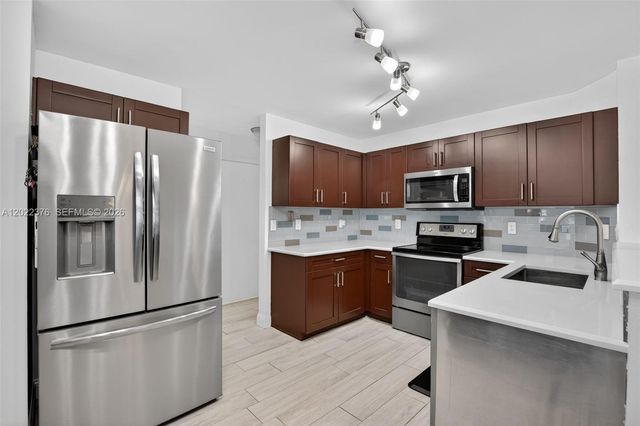 1235 SW 46th Ter, Deerfield Beach, FL 33442