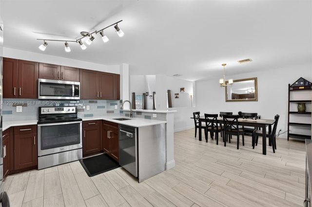 1235 SW 46th Ter, Deerfield Beach, FL 33442