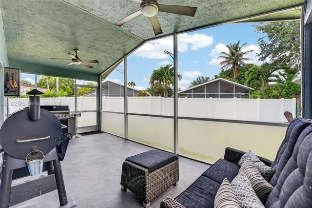 1235 SW 46th Ter, Deerfield Beach, FL 33442