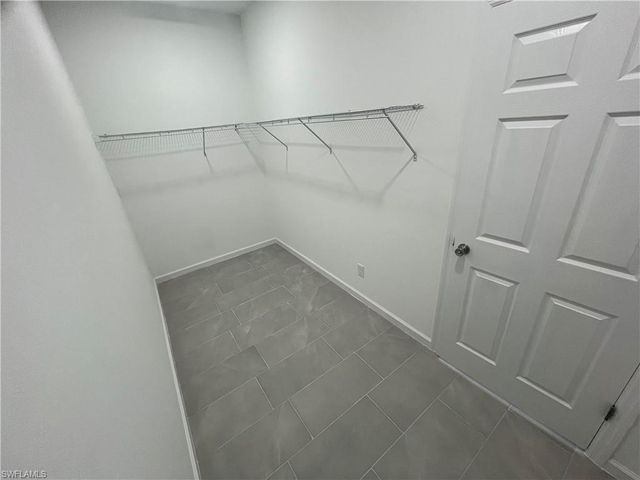 1243 Antonio ST E, Lehigh Acres, FL 33974