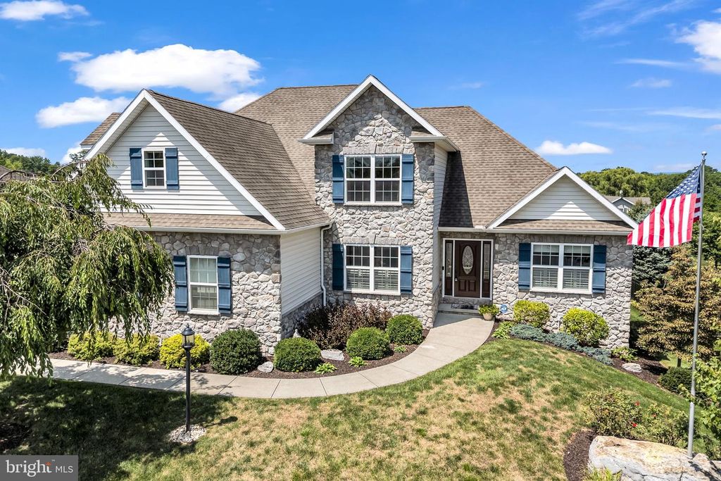 834 TAMANINI WAY, Mechanicsburg, PA 17055