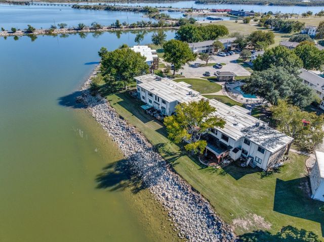 112 Harbor Drive 215, Runaway Bay, TX 76426