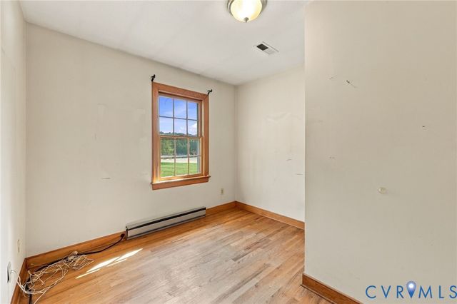 7350 Elko Rd, Sandston, VA 23150