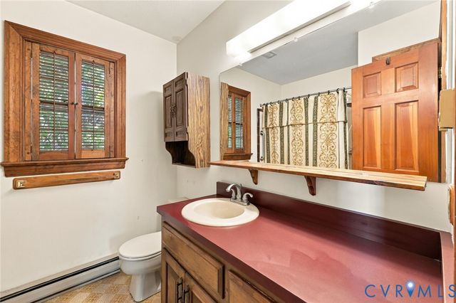 7350 Elko Rd, Sandston, VA 23150