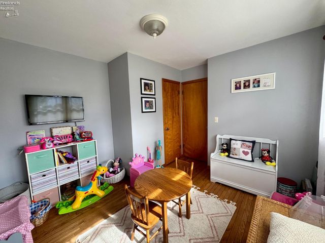 124 Sunset Drive, Bellevue, OH 44811