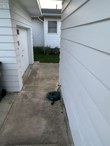 124 Sunset Drive, Bellevue, OH 44811