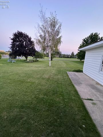 124 Sunset Drive, Bellevue, OH 44811