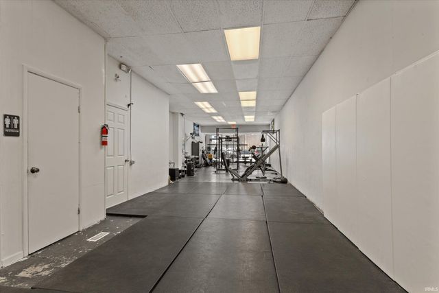 1518 Mishawaka Avenue, South Bend, IN 46615