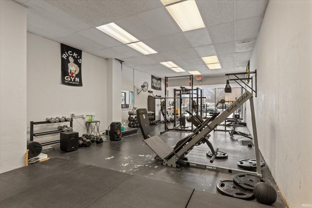 1518 Mishawaka Avenue, South Bend, IN 46615