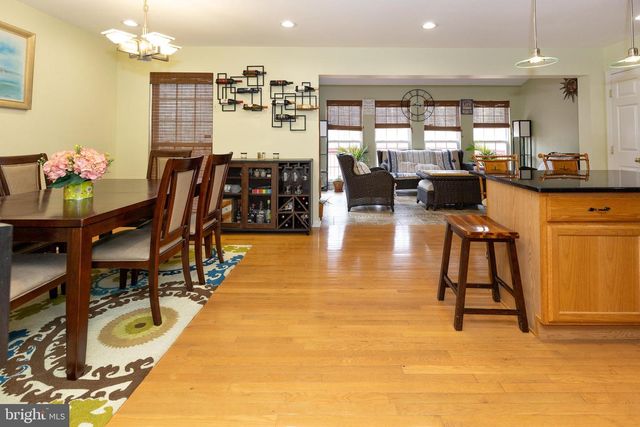 2049 BROADACRES DR, Clementon, NJ 08021